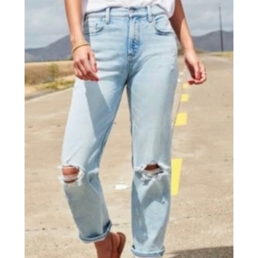 ON | Light Wash Comfy Factory Distressed Mid-High Rise Boyfriend VSCO Jeans